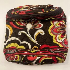 Vera Bradley cooler with zipper